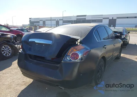 2011 Nissan Altima 2.5 S z USA, uszkodzony, nr VIN 1N4AL2AP8BN435945